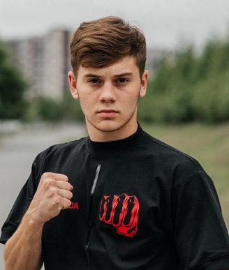 Роберт Гутиев