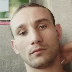 Рустам Ходжаев