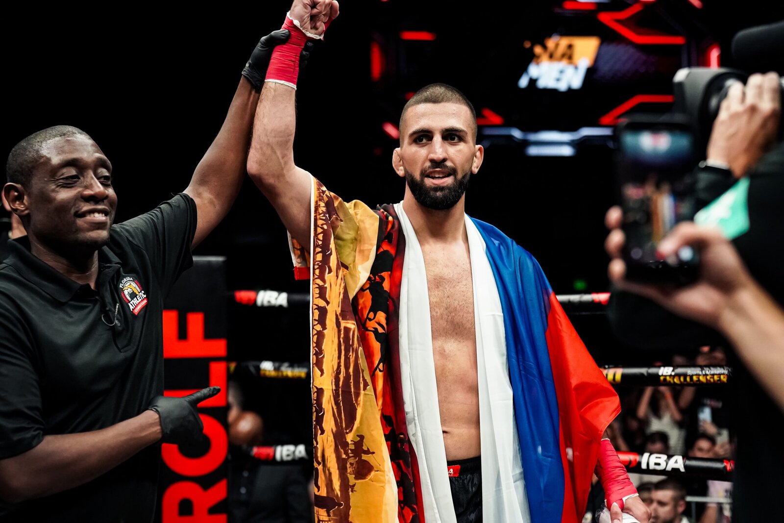 IBA Bare Knuckle 6 в Майами: Борщев перебоксировал первого чемпиона BKFC, а Саламов трижды уронил соперника в первом раунде