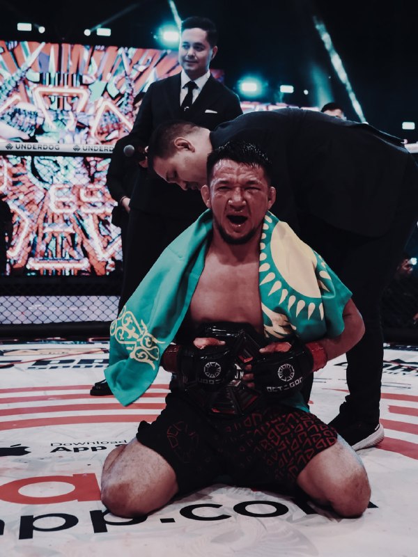 OCTAGON 89: Онгар решением забрал титул у Гулобова, а Жаугашар задушил Лейлизаде за пояс наилегчайшего веса